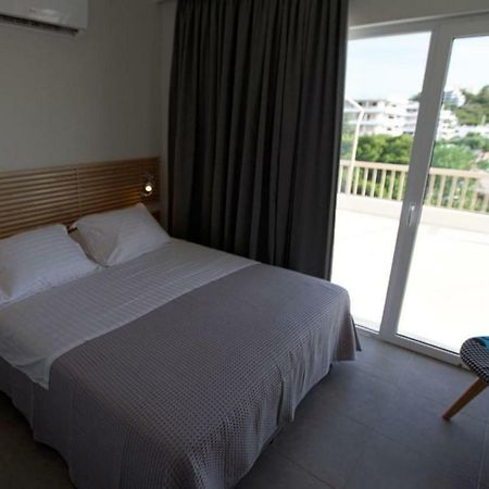 Seaside Renovated Top Floor Apartment Saronida Εξωτερικό φωτογραφία